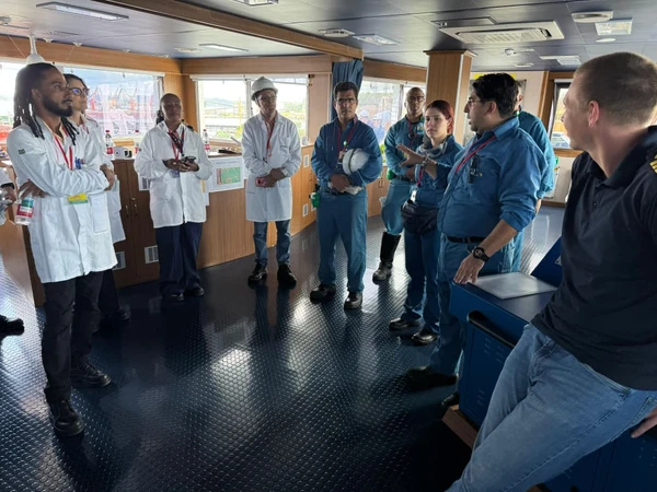 Visita ao navio Brillant Future, no Porto de Aratu por Rafael Veloso/Divulgação Braskem