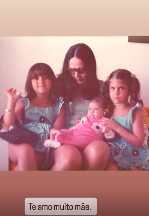 Mariana relembrou momentos com a mãe as irmãs por Reprodução | Instagram