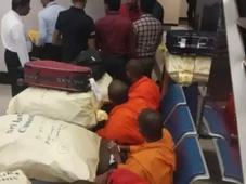 Imagem - Grupo de 22 monges budistas é preso em aeroporto do Sri Lanka com carga recorde de super maconha