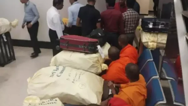 Grupo de 22 monges budistas é preso em aeroporto com carga recorde de super maconha