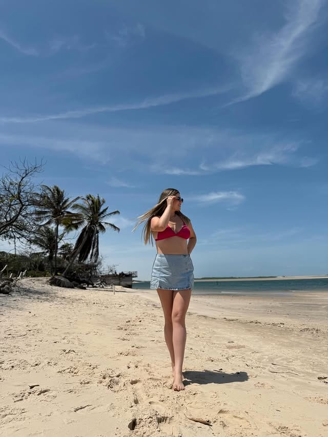 Julia Vitoria Sobierai Cardoso por Reprodução