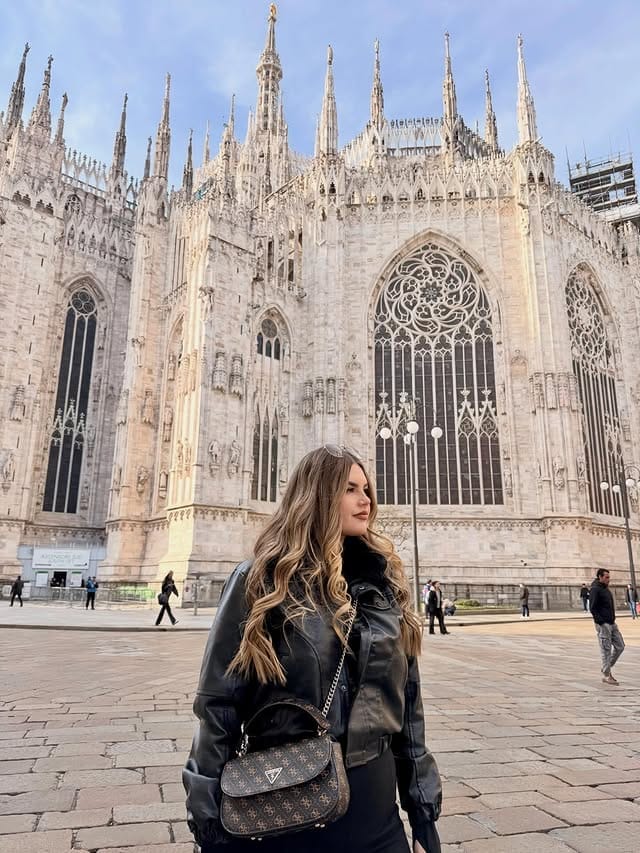 Julia Vitoria Sobierai Cardoso por Reprodução