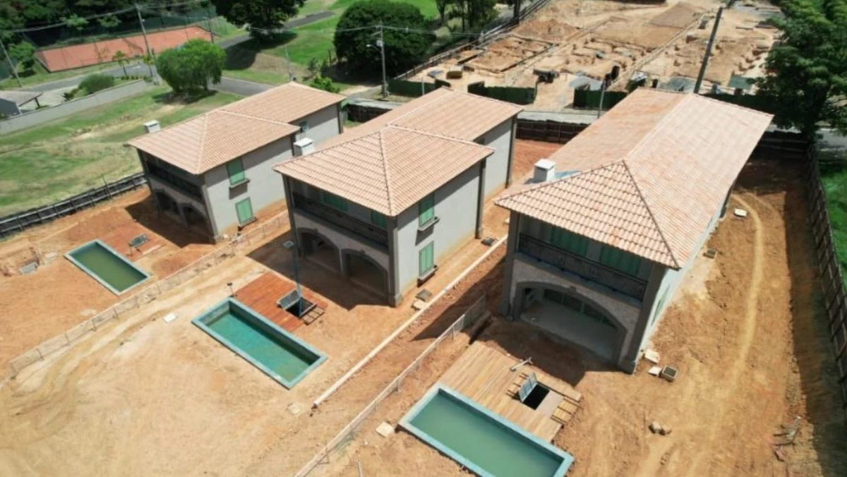 Justus quer construir casas em cidade brasileira por Reprodução