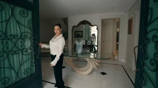 Mansão é avaliada em R$ 50 milhões por Reprodução