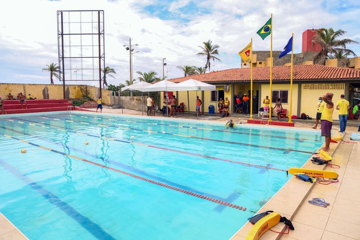 Prefeitura lança projeto “Mergulho na Inclusão” com piscina assistida para crianças com autismo