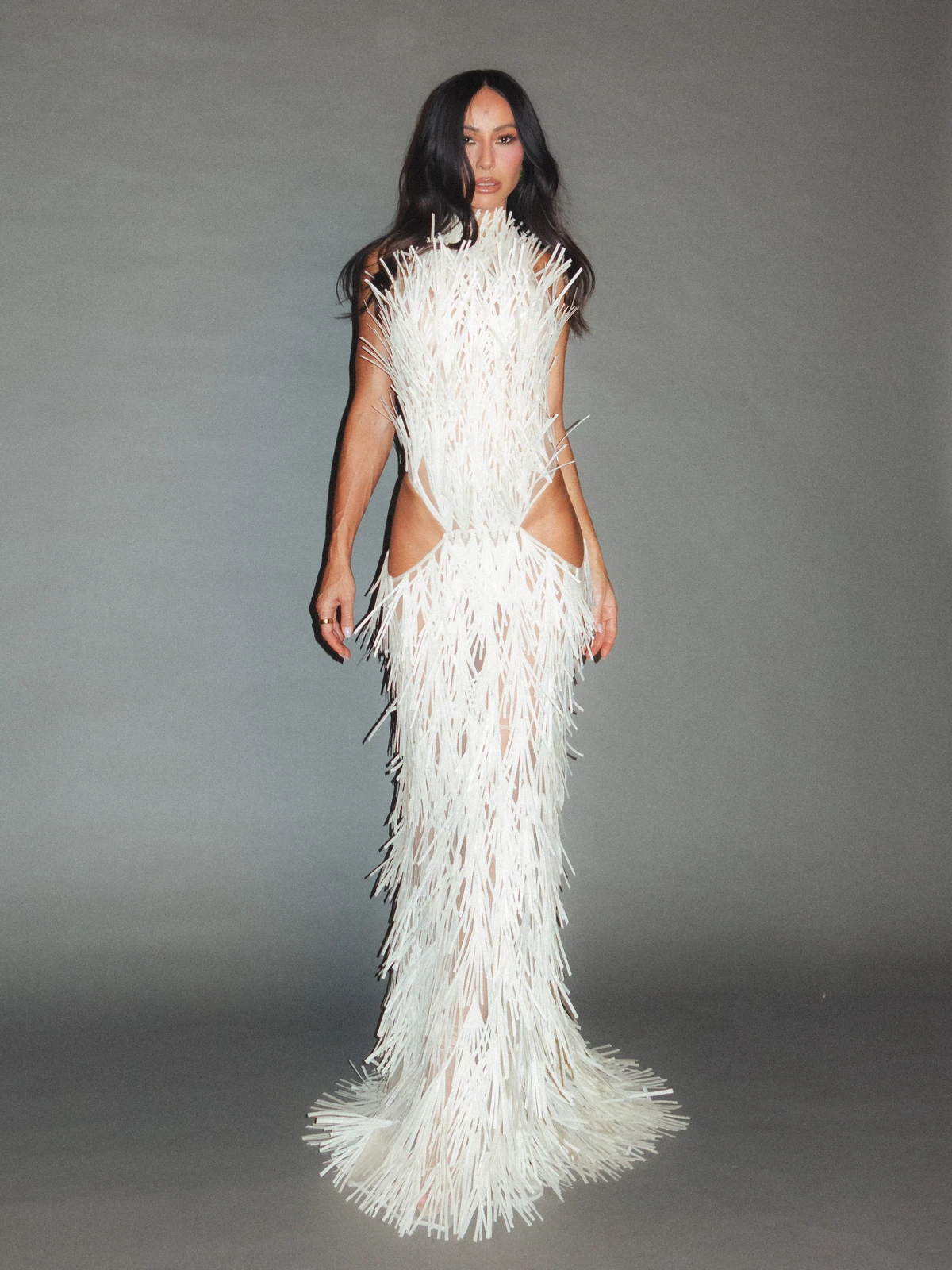 Sabrina Sato venceu o prêmio de Ícone de Moda e chamou atenção com look exclusivo por Lusca