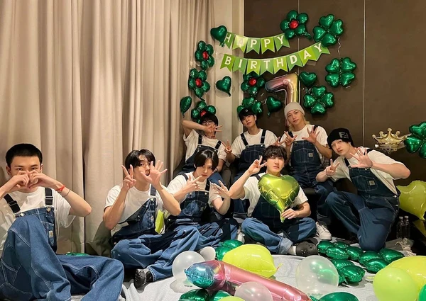 Stray Kids por Reprodução