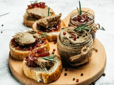 Imagem - Comida polêmica pode ser proibida no Brasil: Câmara aprova projeto contra técnica considerada cruel e prevê até prisão