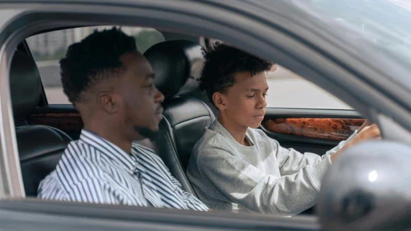 CNH aos 16 anos? Entenda o projeto que pode antecipar a formação de novos condutores por Reprodução/Pexels