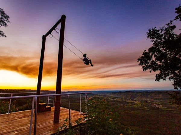 maior balanço a céu aberto do Brasil e é opção de passeio para casais e famílias por Divulgação
