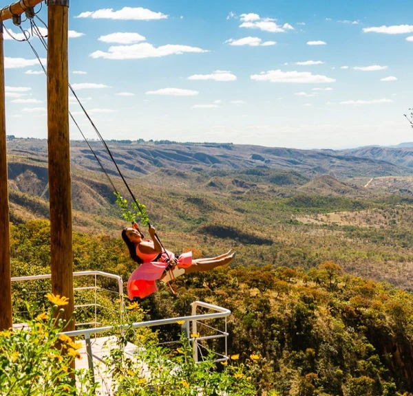 maior balanço a céu aberto do Brasil e é opção de passeio para casais e famílias por Divulgação