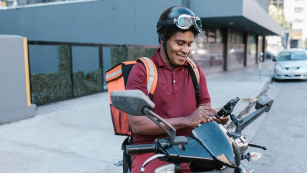 Um ponto pouco observado na Carteira Nacional de Habilitação pode colocar condutores de aplicativo em situação de risco imediato nas ruas por Pexels, Rdne