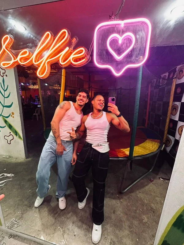 Racismo: Justiça condena réu a pagar R$ 70,6 mil a influenciador baiano por Redes sociais 