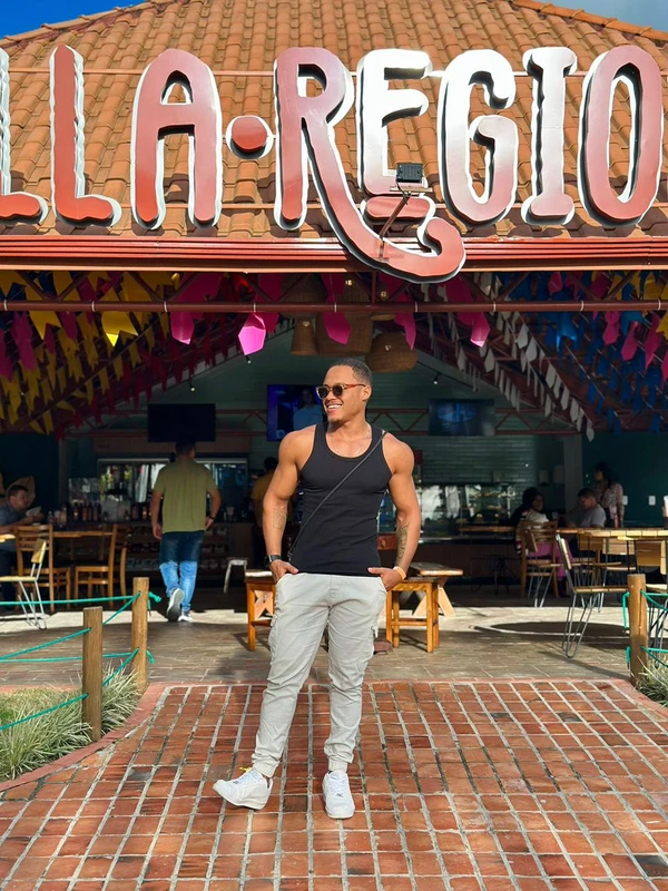 Racismo: Justiça condena réu a pagar R$ 70,6 mil a influenciador baiano por Redes sociais 