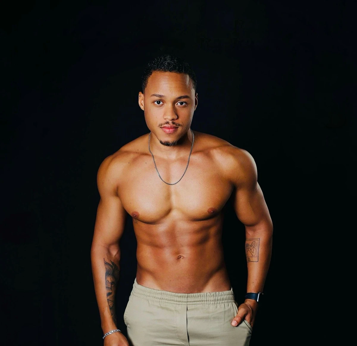 Racismo: Justiça condena réu a pagar R$ 70,6 mil a influenciador baiano por Redes sociais 