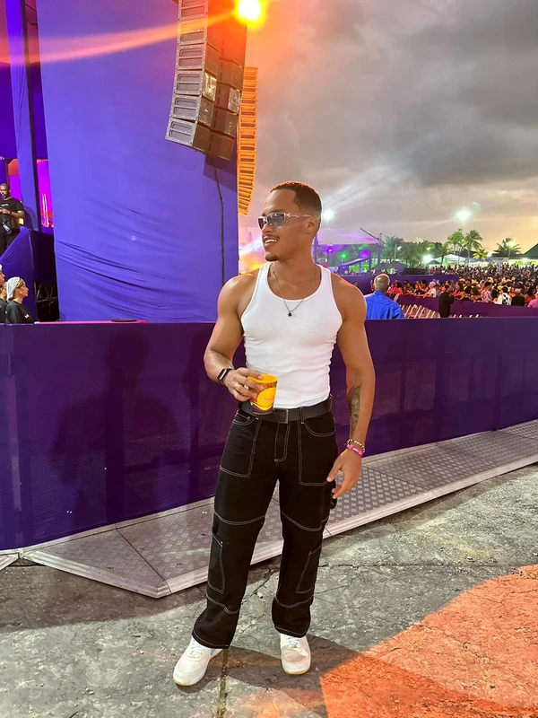 Racismo: Justiça condena réu a pagar R$ 70,6 mil a influenciador baiano por Redes sociais 