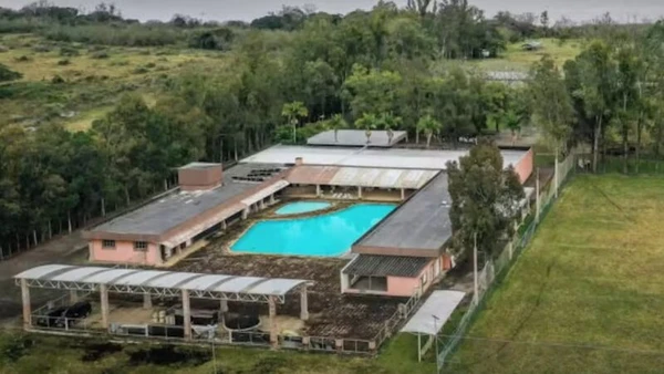 Sítio de Ronaldinho Gaúcho por Reprodução