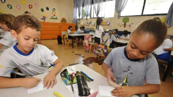876 cidades do Brasil deixam crianças sem escola e mães sem emprego por Elza Fiúza/Agência Brasil