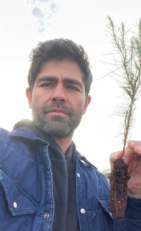 Ator Adrian Grenier por Reprodução | Instagram
