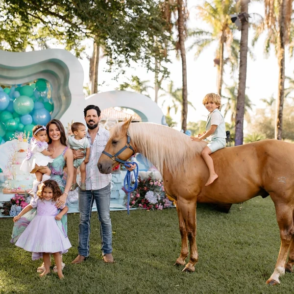 Biah Rodrigues, Sorocaba e filhos por Reprodução/Instagram