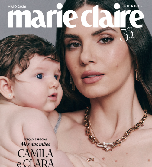 Camila Queiroz e Clara em capa de revista