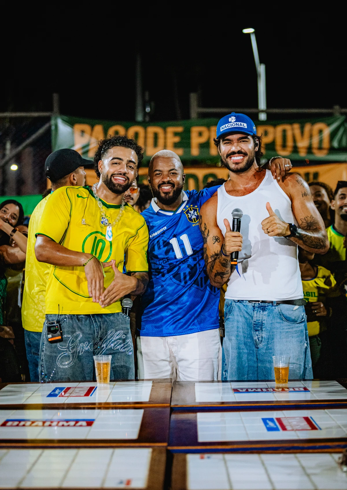 Cantor grava audiovisual com convidados como o grupo Som de Faculdade, em Salvador por Divulgação/Bunny Produtora