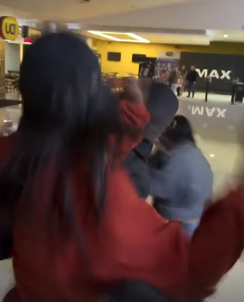 Influenciadora e funkeiro trocaram farpas em cinema de shopping por Reprodução | Instagram