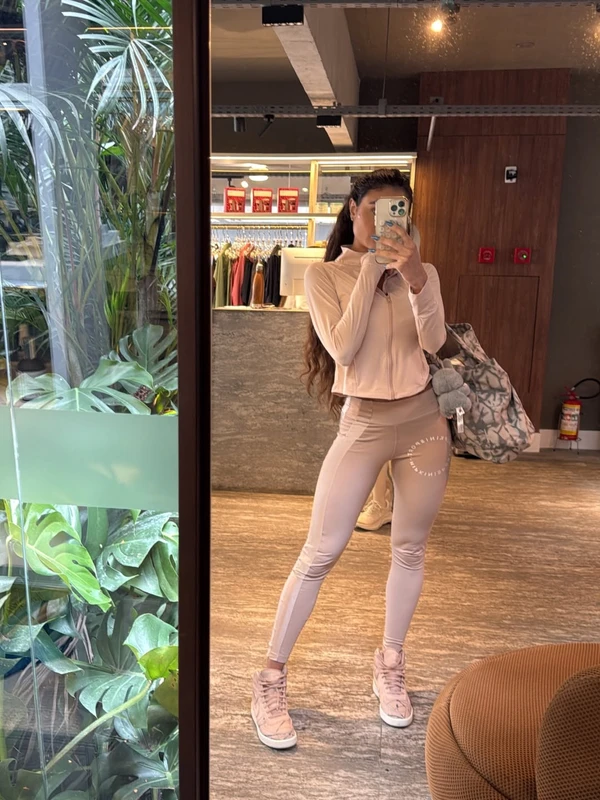 Natacha Horana por Reprodução/Instagram