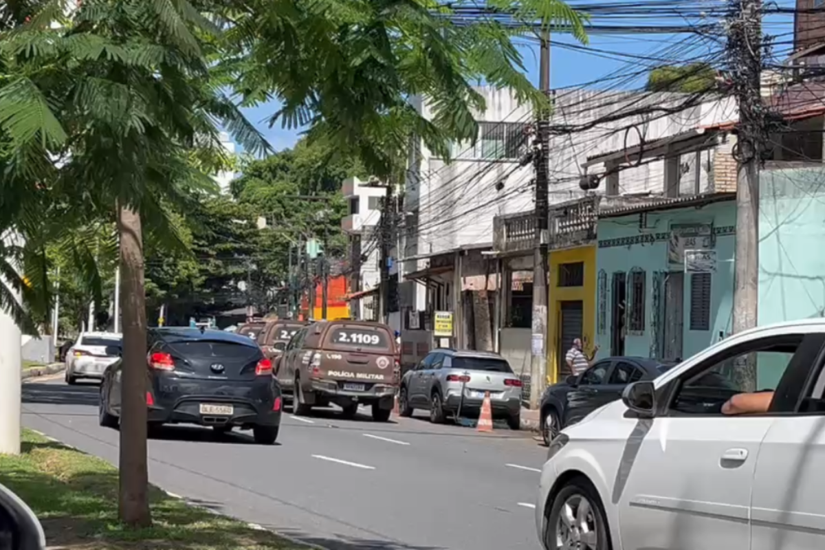Davi morreu após ser baleado dentro de casa por Reprodução