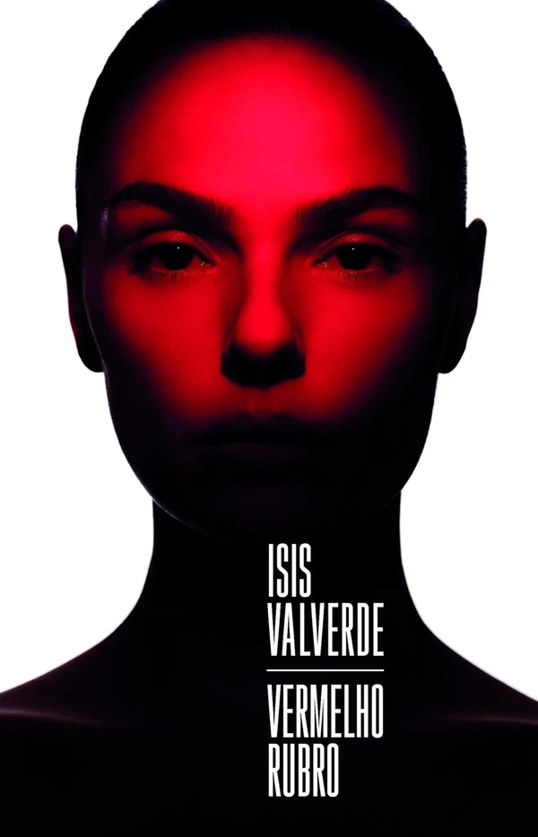 Isis Valverde  por Divulgação