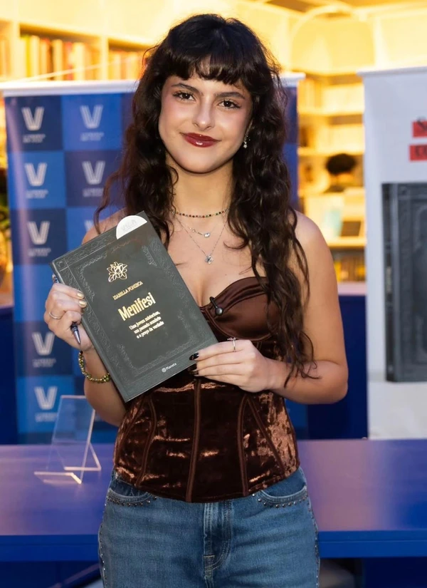 Isabella Fonseca  por Divulgação