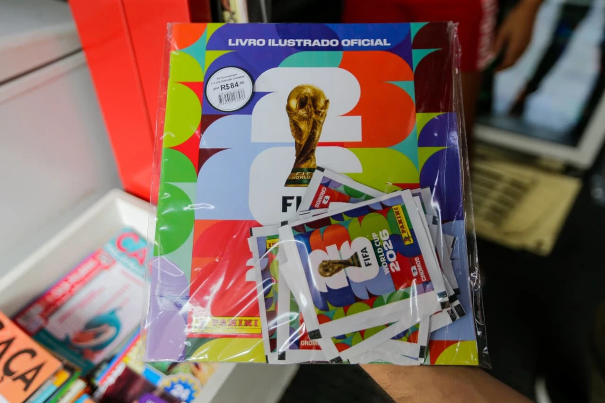 Primeiro dia do álbum da Copa do Mundo em Salvador