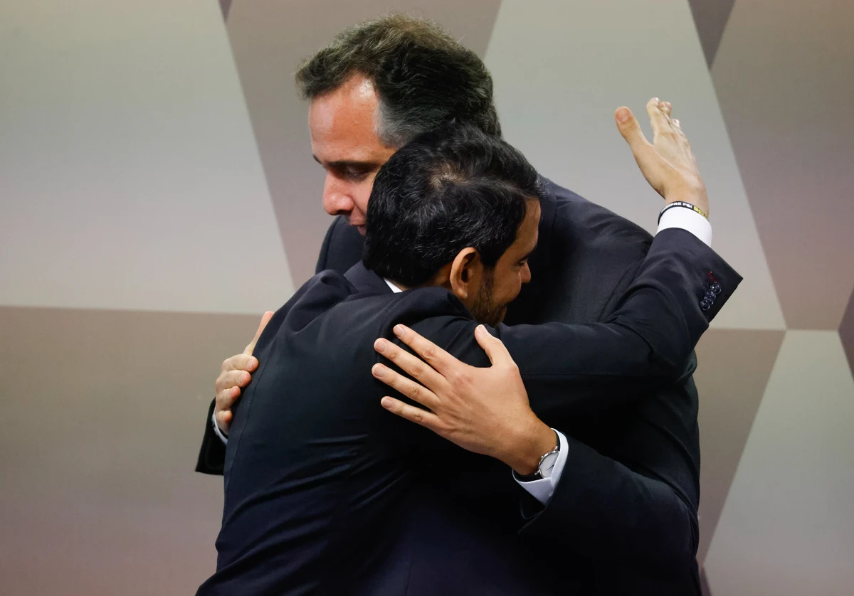Senadores barraram  o nome de  Jorge Messias  após Lula  não indicar Rodrigo Pacheco  para o STF