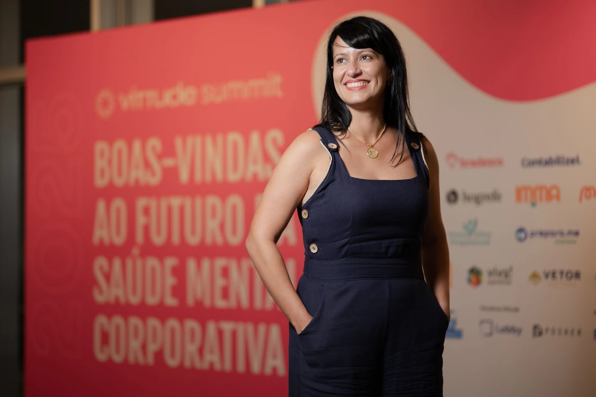 Tatiana Pimenta reforça que a comunicação interpessoal é uma competência que pode e deve ser desenvolvida, especialmente em ambientes que exigem colaboração constante