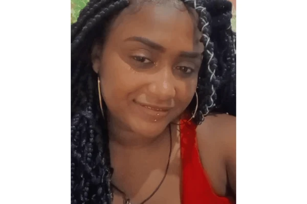 Adriele Silva da Conceição por Reprodução