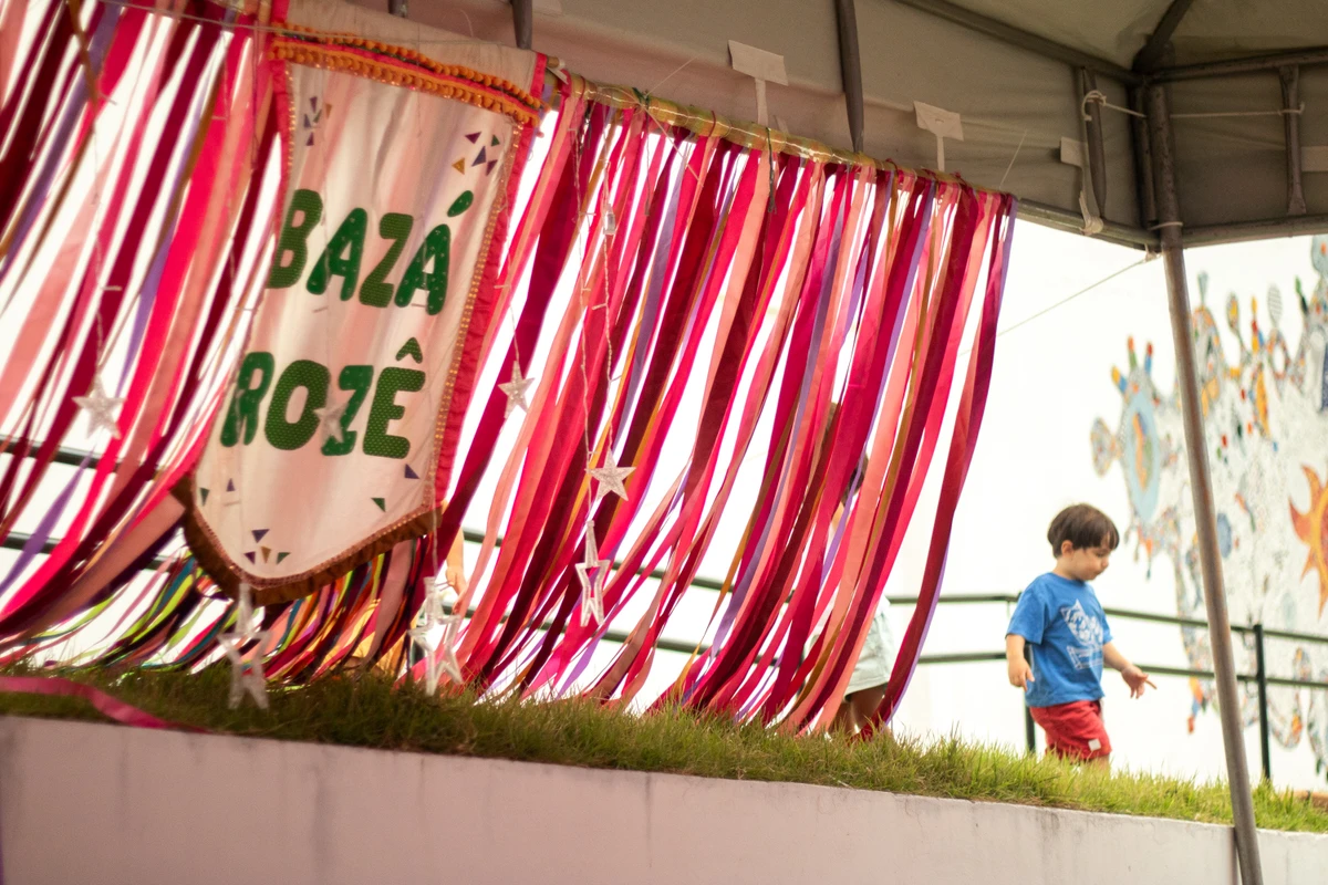 BaZá Rozê acontece na área externa do MAB nos dias do Festival Yogas por Divulgação