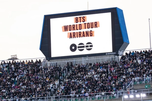 BTS - Arirang Tour por Reprodução