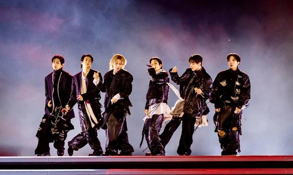BTS - Tour Arirang por Divulgação