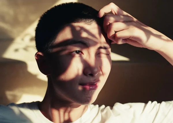 Kim Namjoon por Reprodução