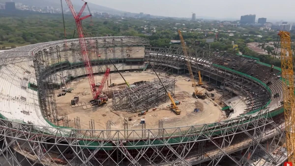 Veja imagens das obras e do projeto do megaestádio construído em El Salvador por Divulgação