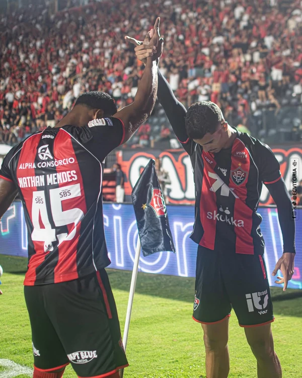 Vitória goleou o Coritiba no Barradão por Victor Ferreira/E. C. Vitória
