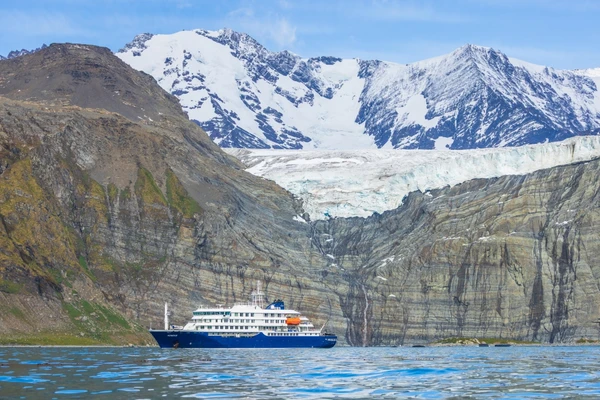 O Hondius se apresenta como um navio de turismo mais flexível, avançado e inovador nas regiões polares por Divulgação/Oceanwide Expeditions