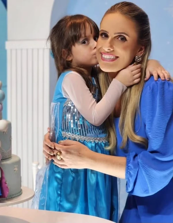 Paula Falbo e Isabella Maria por Arquivo pessoal