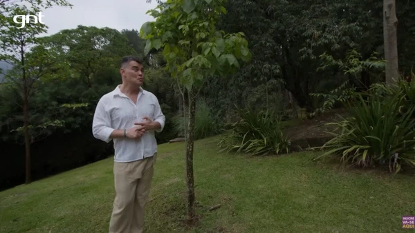Autor de Avenida Brasil vive em sítio cercado por natureza, memórias e rotina em família por Reprodução