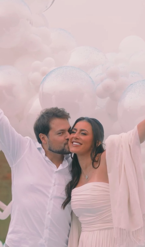 Bianca Biancardi faz chá revelação no próprio casamento por Reprodução/Instagram