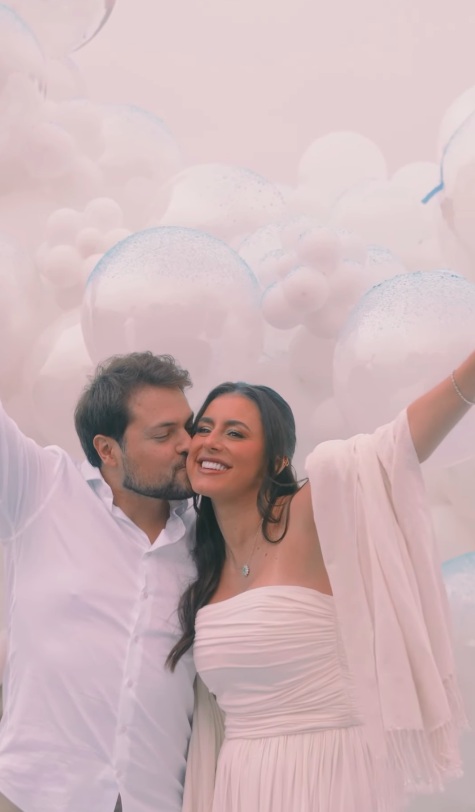 Bianca Biancardi faz chá revelação no próprio casamento por Reprodução/Instagram