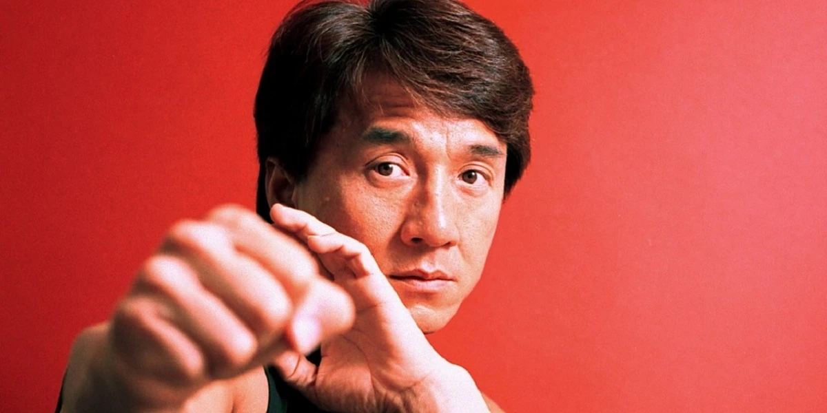 Jackie Chan construiu uma das maiores fortunas do cinema de ação, estimada em mais de R$ 2,1 bilhões por Reprodução