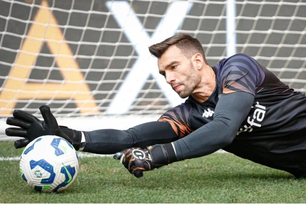 4 - Léo Jardim - 18 pontos por Matheus Lima/Vasco