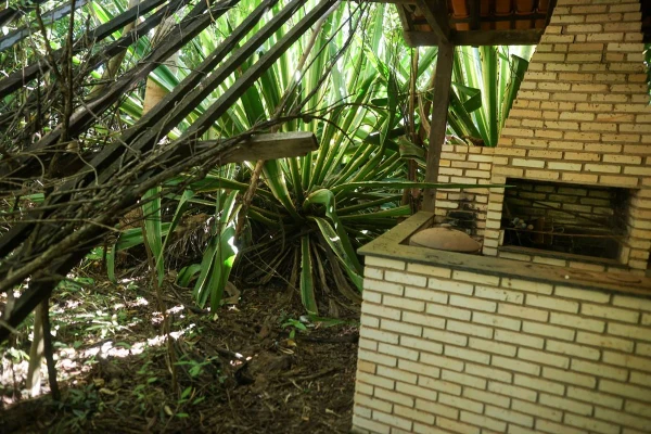 Mansão fica em condomínio localizado em uma área de luxo do Park Way, no DF por Luis Nova/Metrópoles