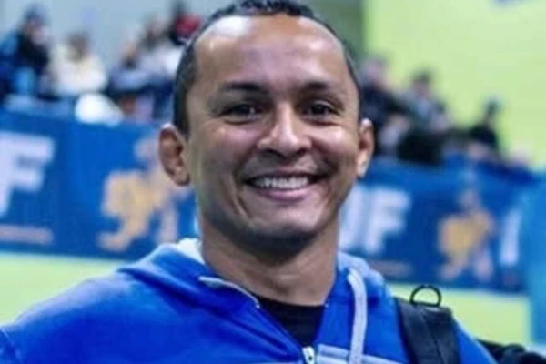 Melqui Galvão foi denunciado por ex-alunas